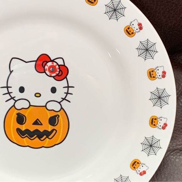 Hello Kitty in Jack O’Lantern Pumpkin 8” Halloween Salad Plate - Spider Webs - Picture 4 of 8